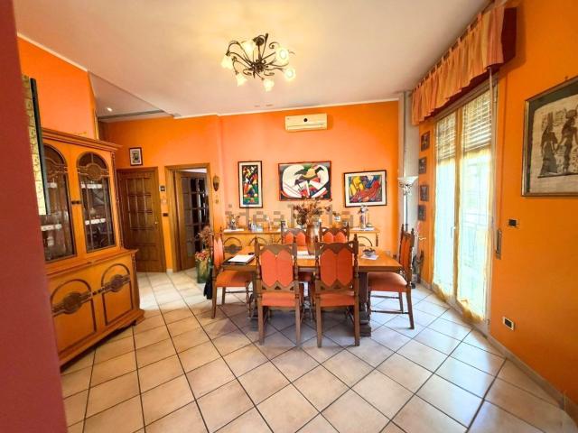 Appartamento in vendita di 84 m² in Via II Retta di Levante, 93