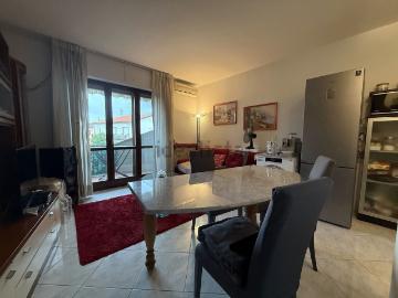 Appartamento in vendita di 84 m² in Via Lario
