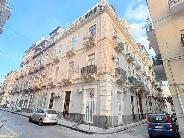 Appartamento in vendita di 84 m² in Via Luigi Castiglione