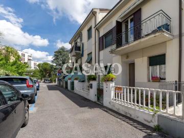 Appartamento in vendita di 84 m² in Via Luigi Settembrini, 12