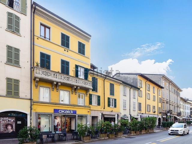 Appartamento in vendita di 84 m² in Via Milano