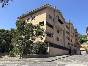 Appartamento in vendita di 84 m² in Via Montefiore, 47