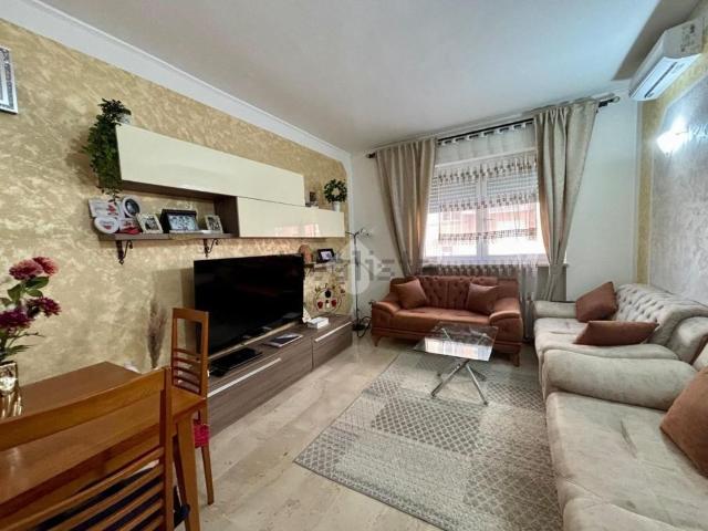 Appartamento in vendita di 84 m² in Via Nino Costa, 51