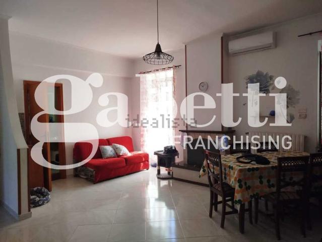 Appartamento in vendita di 84 m² in Via Perrone, 17