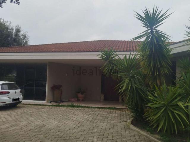 Appartamento in vendita di 850 m² in Via Brecciarola