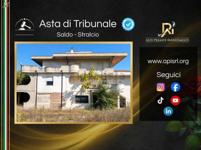 Appartamento in vendita di 853 m² in Contrada Mampioppo