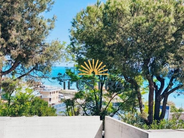 Appartamento in vendita di 85 m² in Contrada Montecantino, 90