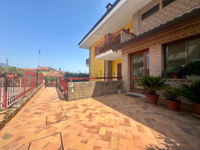 Appartamento in vendita di 85 m² in Contrada Brecciale, 22
