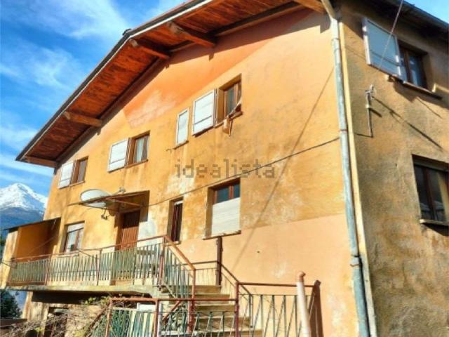 Appartamento in vendita di 85 m² in Frazione Isseuries