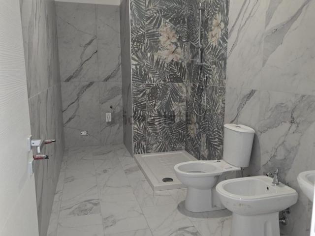 Appartamento in vendita di 85 m² in Lungomare Nauloco, 49