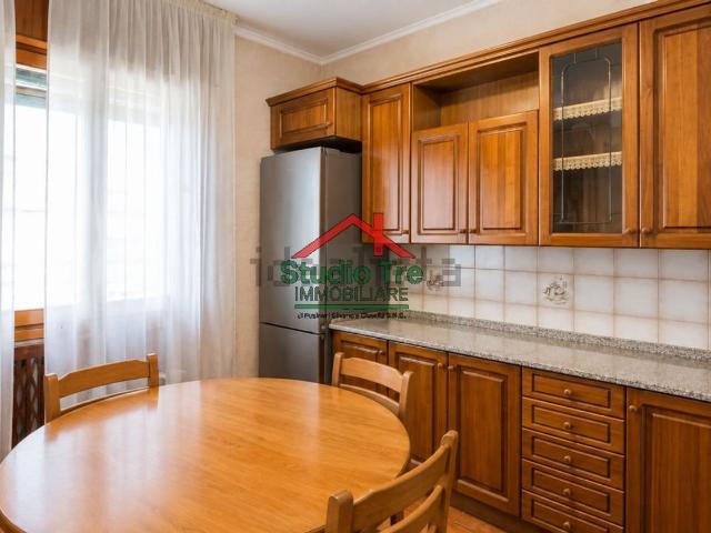 Appartamento in vendita di 85 m² in Largo Rotonda Giuseppe Garibaldi, 10