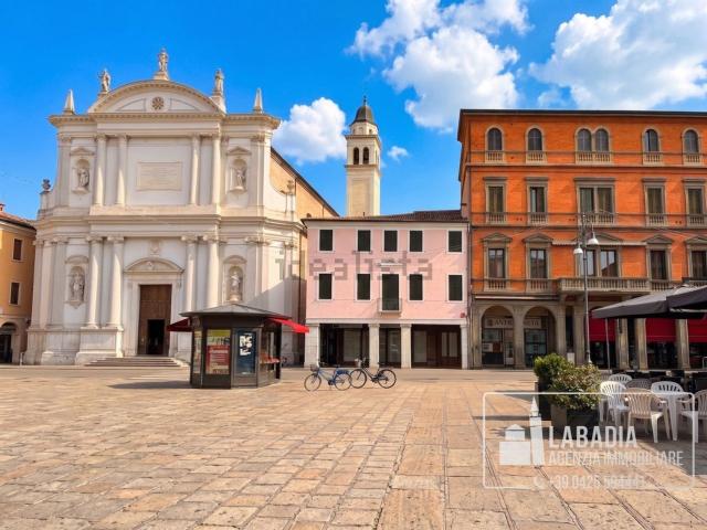 Appartamento in vendita di 85 m² in Piazza V. Emanuele II