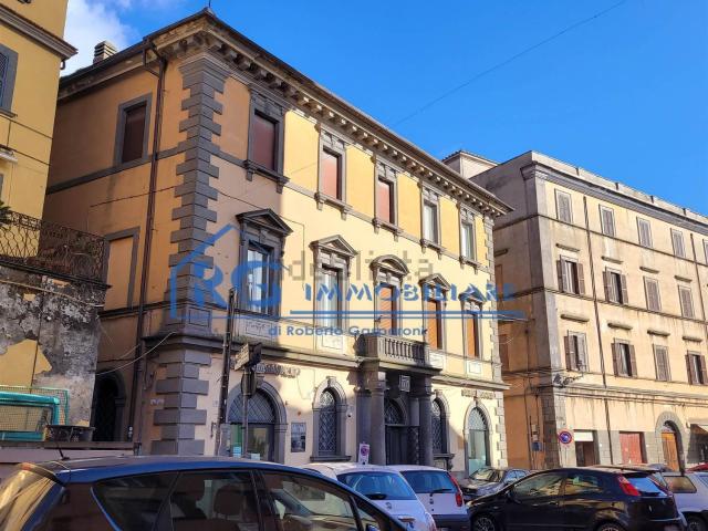 Appartamento in vendita di 85 m² in Piazza Cavour