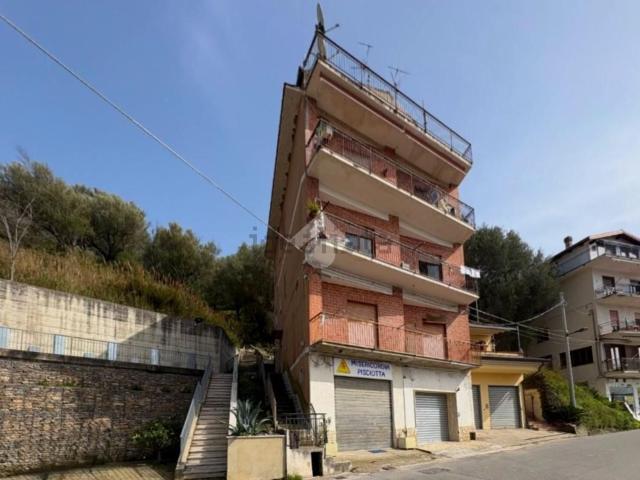 Appartamento in vendita di 85 m² in Piazza R. Pinto, 1