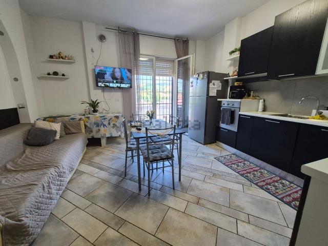 Appartamento in vendita di 85 m² in Via Provinciale, 54