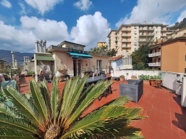 Appartamento in vendita di 85 m² in Salita Brasile, 27