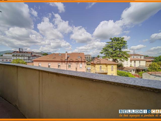 Appartamento in vendita di 85 m² in Via Tonale