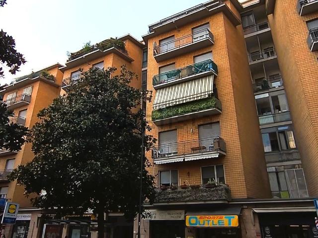 Appartamento in vendita di 85 m² in Via Trento, 42