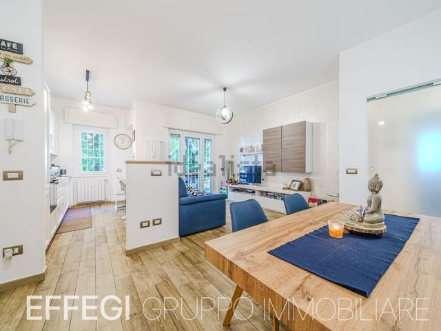 Appartamento in vendita di 85 m² in Via Ugo Foscolo, 24