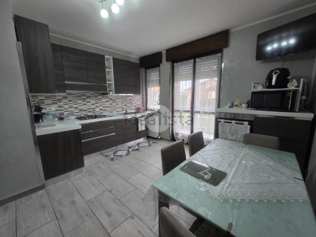 Appartamento in vendita di 85 m² in Via Ugo Foscolo, 2