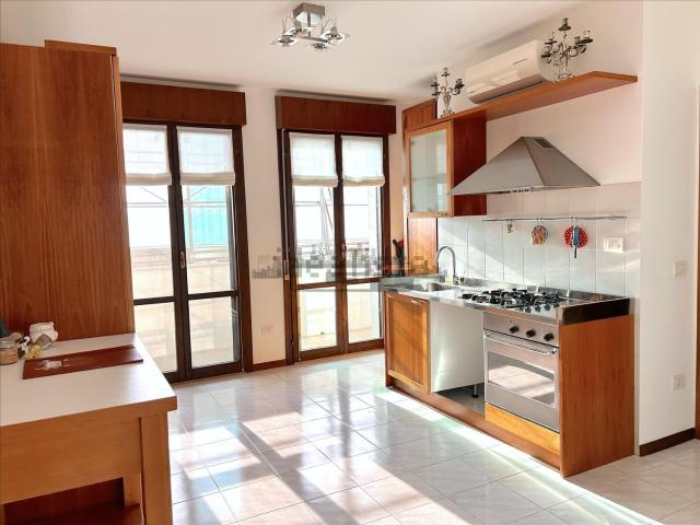 Appartamento in vendita di 85 m² in Via Ulivi, 8