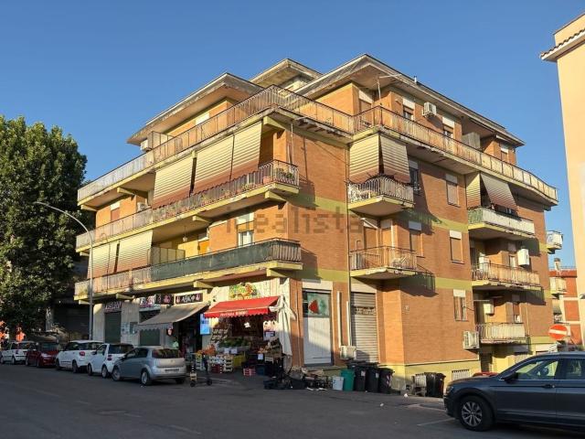 Appartamento in vendita di 85 m² in Via Umberto Maddalena, 33
