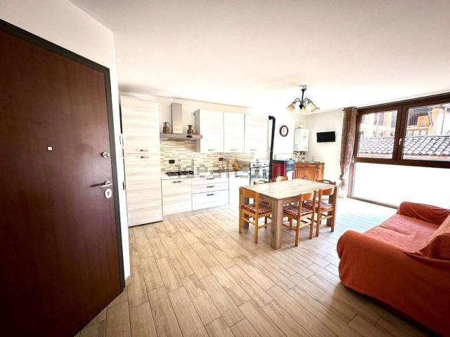 Appartamento in vendita di 85 m² in Via Umberto 1, 7