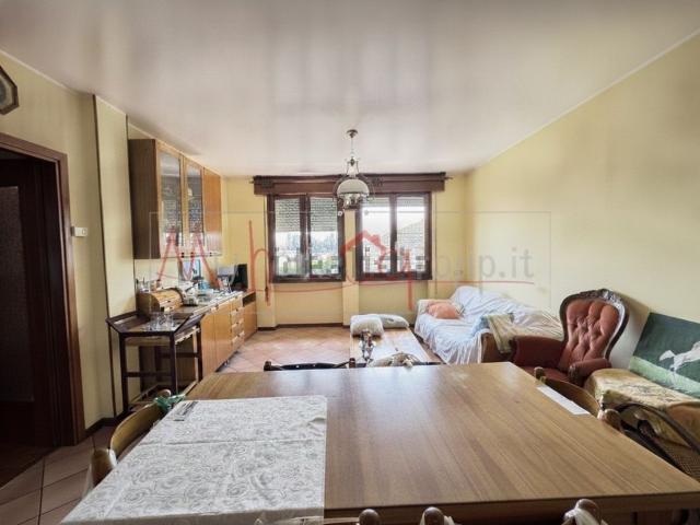 Appartamento in vendita di 85 m² in Via Ungaretti G