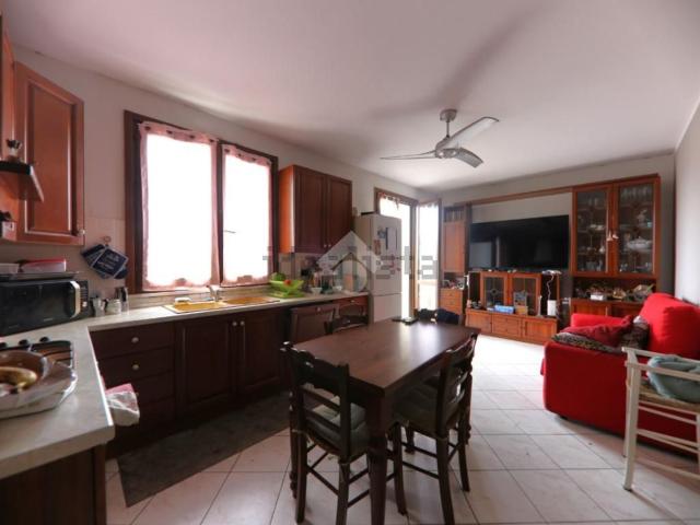 Appartamento in vendita di 85 m² in Via Unione Europea, 22