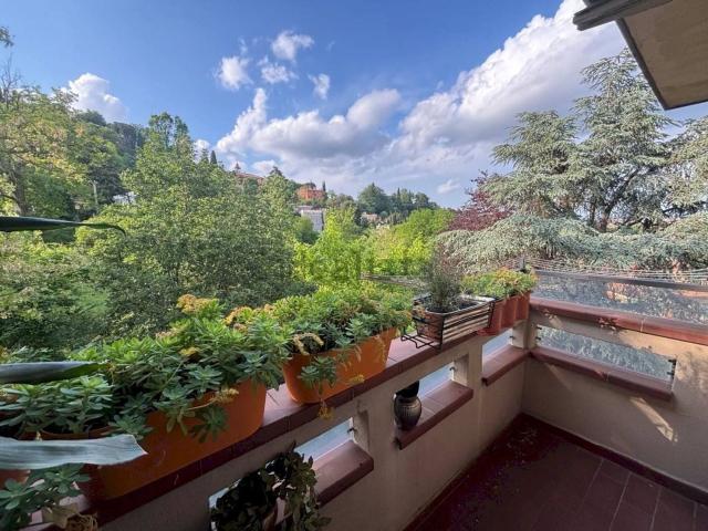 Appartamento in vendita di 85 m² in Via Valverde