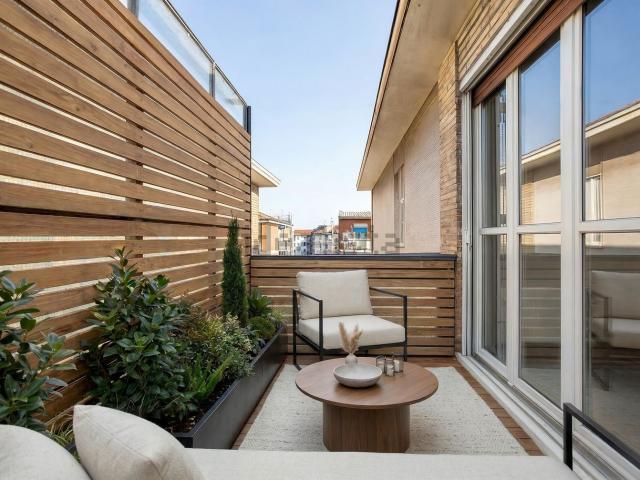 Appartamento in vendita di 85 m² in Via Vincenzo Giordano Orsini, 16