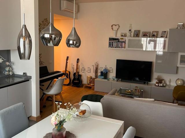 Appartamento in vendita di 85 m² in Via Agostino Bertani