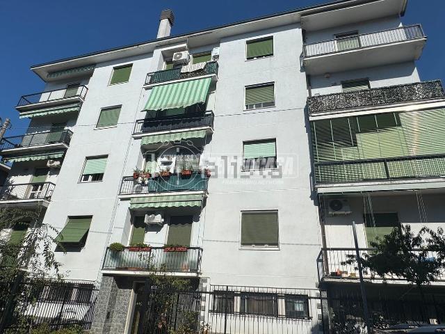Appartamento in vendita di 85 m² in Via Alcide de Gasperi, 4