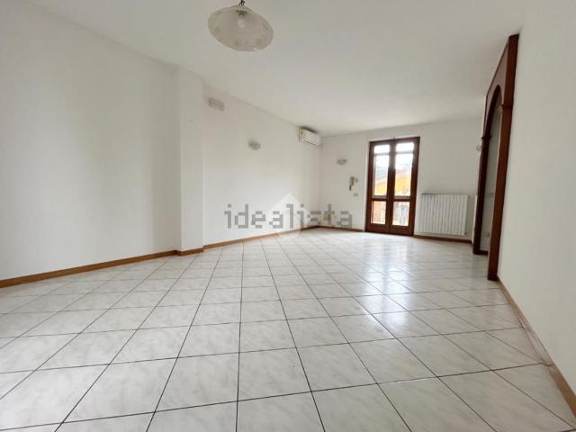 Appartamento in vendita di 85 m² in Via Angelo Canossi, 1