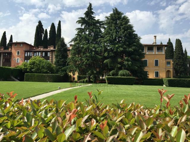 Appartamento in vendita di 85 m² in Via Angelo Omodeo, 2