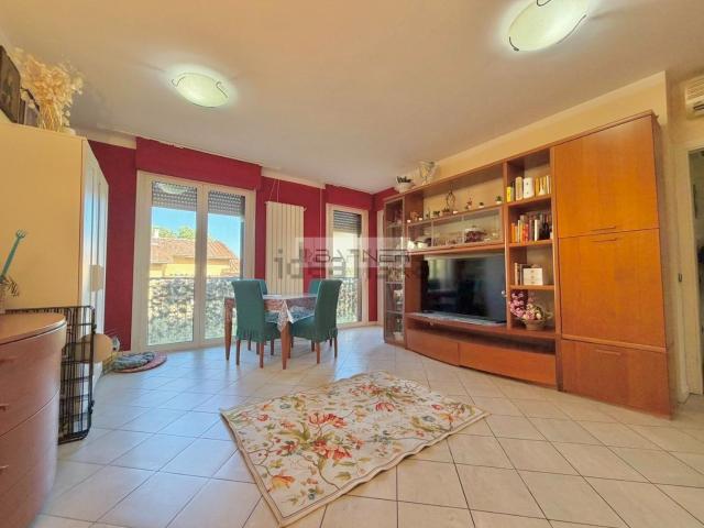 Appartamento in vendita di 85 m² in Via Bonagiunta Urbiciani, 198