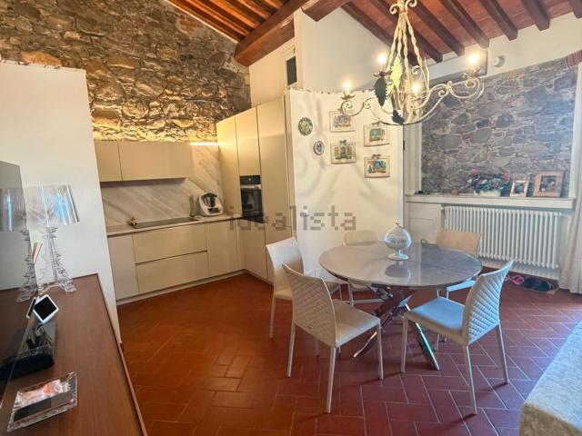 Appartamento in vendita di 85 m² in Via Caniparola