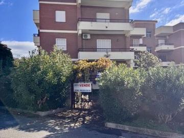 Piazza Santa Maria Regina - Giardino