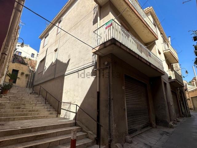 Appartamento in vendita di 85 m² in Via Carlo Papa, 26