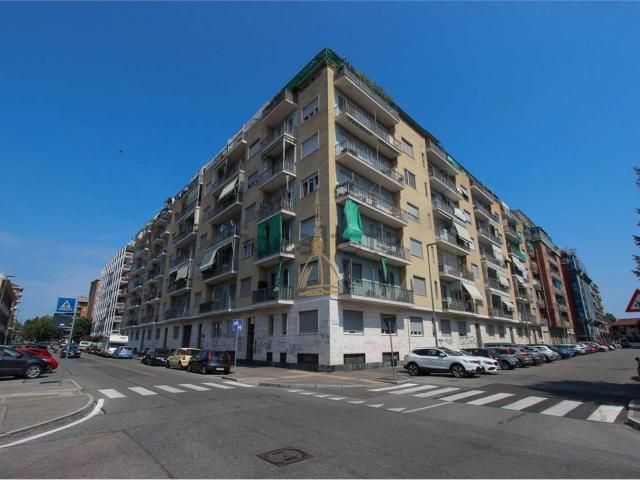 Appartamento in vendita di 85 m² in Via Carolina Invernizio, 15
