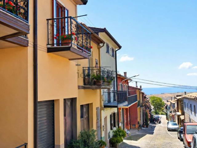 Appartamento in vendita di 85 m² in Via Cavallerizza, 107