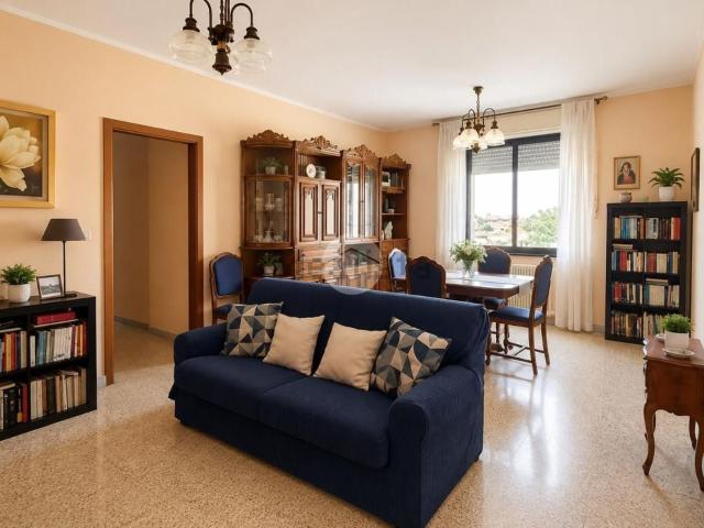 Appartamento in vendita di 85 m² in Via Cavour, 48