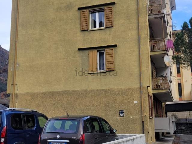 Appartamento in vendita di 85 m² in Via Circonvallazione, 64
