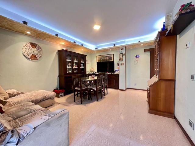 Appartamento in vendita di 85 m² in Via Circonvallazione