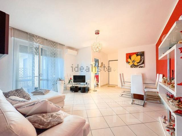Appartamento in vendita di 85 m² in Via Circonvallazione, 6