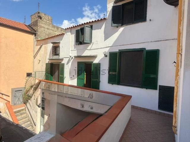 Appartamento in vendita di 85 m² in Via Circumvallazione, 53