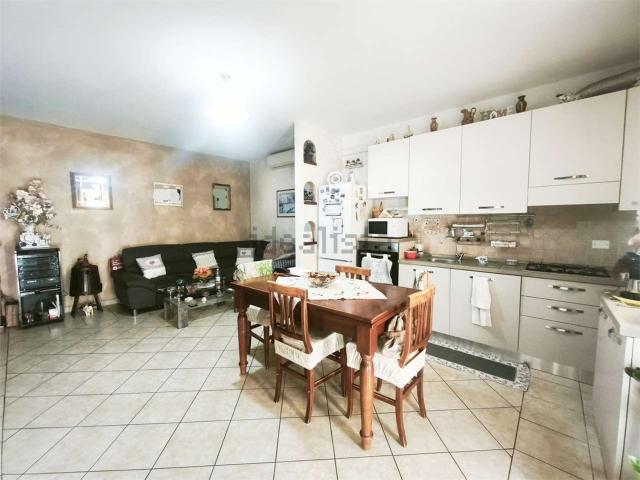 Appartamento in vendita di 85 m² in Via Ciro Menotti