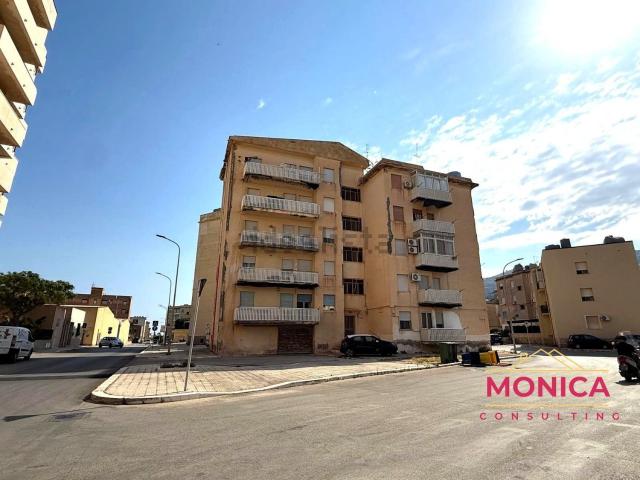 Appartamento in vendita di 85 m² in Via Ciullo d&apos Alcamo, 27