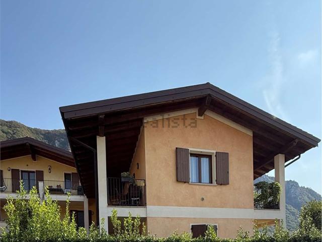 Appartamento in vendita di 85 m² in Via Comunale, 70