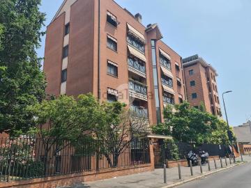 Appartamento in vendita di 85 m² in Via Comune Antico, 52